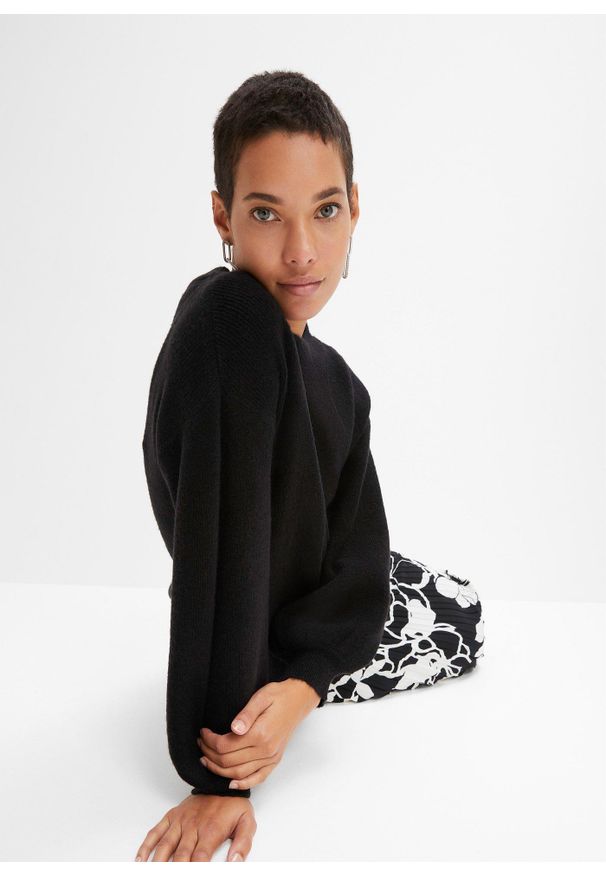 bonprix - Sweter z rękawami balonowymi. Kolor: czarny