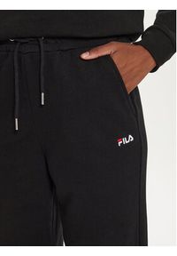 Fila Spodnie dresowe Buetzow FAW0701 Czarny Regular Fit. Kolor: czarny. Materiał: bawełna