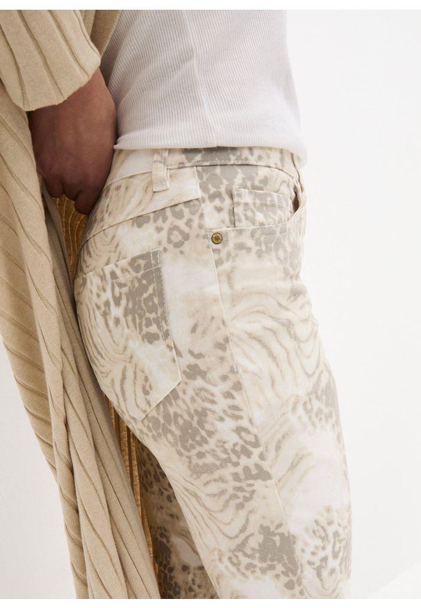bonprix - Spodnie 7/8 z nadrukiem, z domieszką stretchu. Kolor: beżowy. Wzór: nadruk. Styl: elegancki