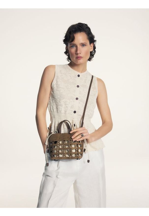 Reserved - Torebka na ramię - brązowy. Kolor: brązowy. Materiał: zamszowe. Rodzaj torebki: na ramię