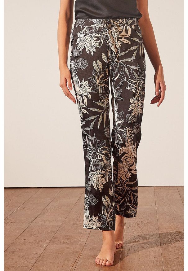 Etam - Spodnie piżamowe New Sali. Kolor: czarny. Materiał: satyna