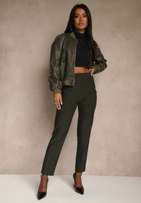 Renee - Ciemnozielone Spodnie z Kantem i Imitacją Kieszeni Rearie. Okazja: na co dzień. Kolekcja: plus size. Kolor: zielony. Styl: casual, elegancki #5