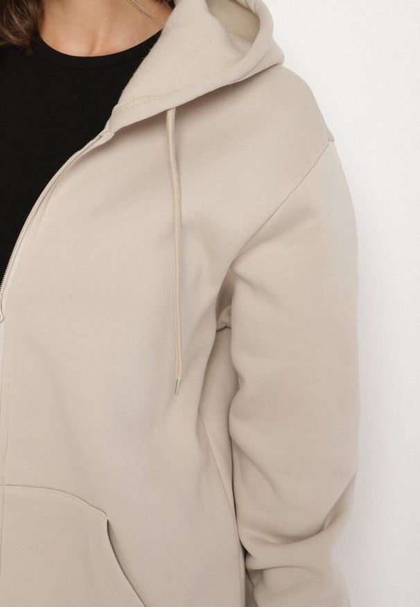 Born2be - Beżowa Rozpinana Bluza z Bawełną i Kapturem Typu Oversize Diosa. Okazja: na co dzień. Kolor: beżowy. Materiał: bawełna. Sezon: wiosna, jesień. Styl: casual, klasyczny
