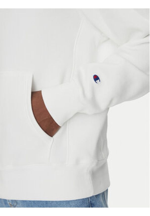 Champion Bluza 220705 Biały Relaxed Fit. Kolor: biały. Materiał: bawełna