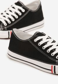 Born2be - Czarno-Białe Trampki z Niską Cholewką Lileva. Okazja: na co dzień. Wysokość cholewki: przed kostkę. Kolor: czarny. Materiał: jeans. Szerokość cholewki: normalna. Styl: casual