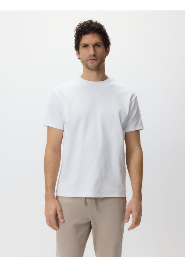 Reserved - T-shirt regular z bawełny merceryzowanej - złamana biel. Materiał: bawełna