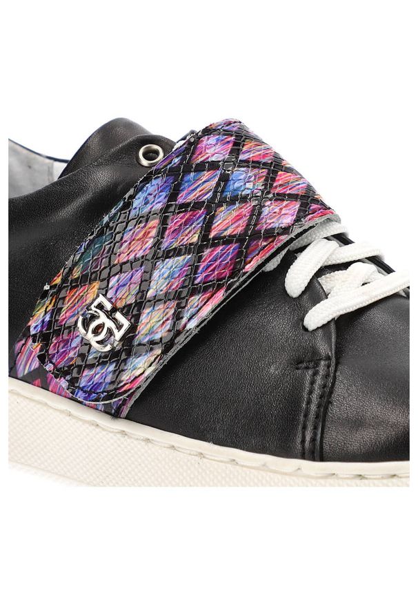 Czarne Sneakersy Simen Damskie Modne Półbuty. Zapięcie: pasek. Kolor: czarny. Materiał: skóra