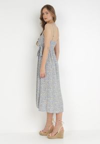 Born2be - Niebieska Sukienka z Wiskozy Kalleia. Kolor: niebieski. Materiał: wiskoza. Długość rękawa: na ramiączkach. Wzór: kwiaty. Typ sukienki: kopertowe. Styl: klasyczny. Długość: midi #4