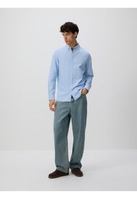 Reserved - Bawełniana koszula slim fit - jasnoniebieski. Kolor: niebieski. Materiał: bawełna