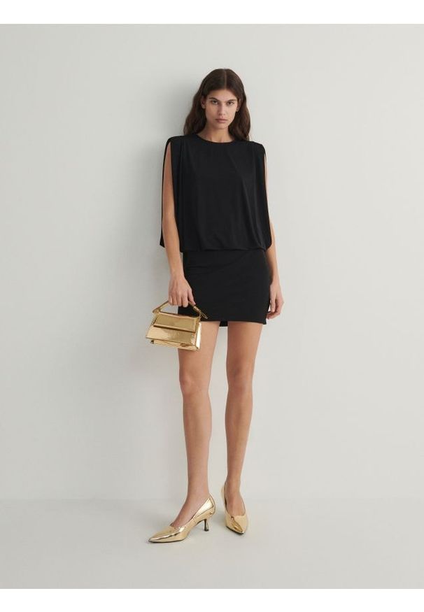 Reserved - Sukienka mini - czarny. Kolor: czarny. Materiał: dzianina. Wzór: gładki. Długość: mini