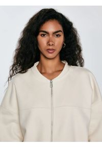 Big-Star - Bluza damska bomber kremowa Felicata 103. Okazja: na co dzień. Kolor: biały. Materiał: dzianina. Wzór: haft. Styl: casual #7