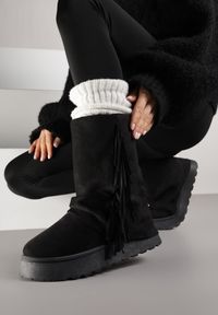 Born2be - Czarne Botki w Stylu Śniegowców z Frędzlami i Cholewką Imitującą Nogawkę Sierafera. Zapięcie: bez zapięcia. Kolor: czarny. Materiał: jeans. Szerokość cholewki: normalna #5