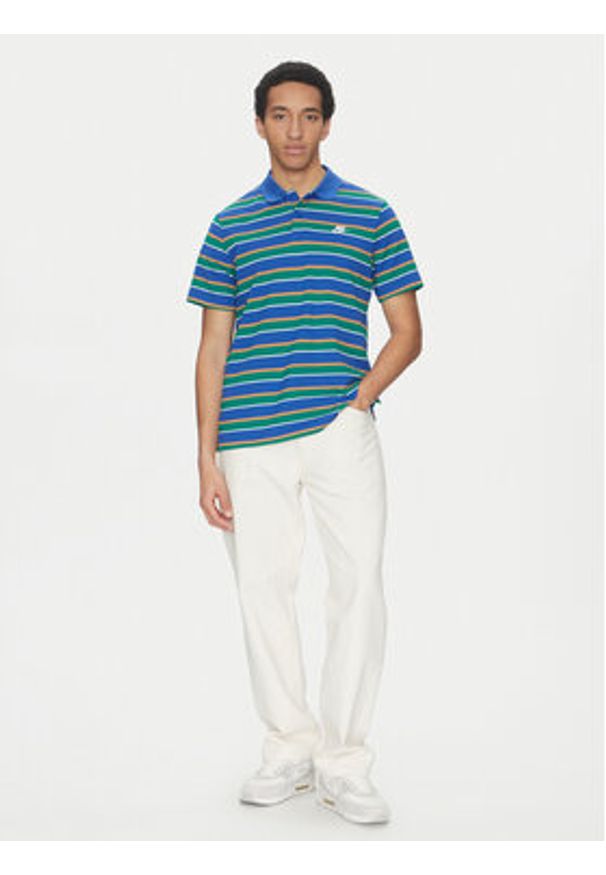 Nike Polo FN3896 Kolorowy Regular Fit. Typ kołnierza: polo. Materiał: bawełna. Wzór: kolorowy
