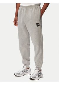 The North Face Spodnie dresowe Evo Box Hd NF0A8JB0 Szary Regular Fit. Kolor: szary. Materiał: bawełna #1