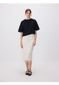 Reserved - Spódnica midi z cekinami - złamana biel. Materiał: tkanina. Wzór: gładki #1