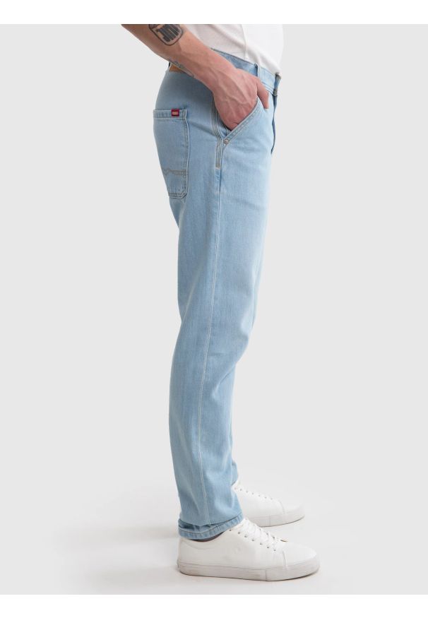 Big-Star - Jeansy męskie z prostą nogawką z kolekcji Authentic jasnoniebieskie Workwear Trousers 253. Okazja: na co dzień. Kolor: niebieski. Sezon: lato. Styl: elegancki, casual, klasyczny