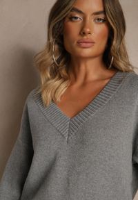 Renee - Szary Sweter z Kaszmirem i Trójkątnym Dekoltem Plenne. Kolor: szary. Materiał: kaszmir. Styl: klasyczny #5
