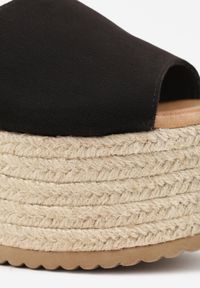 Born2be - Czarne Sandały na Koturnie z Plecionki z Zapięciem na Sprzączkę przy Kostce Honese. Zapięcie: sprzączka. Kolor: czarny. Sezon: lato. Obcas: na koturnie #4