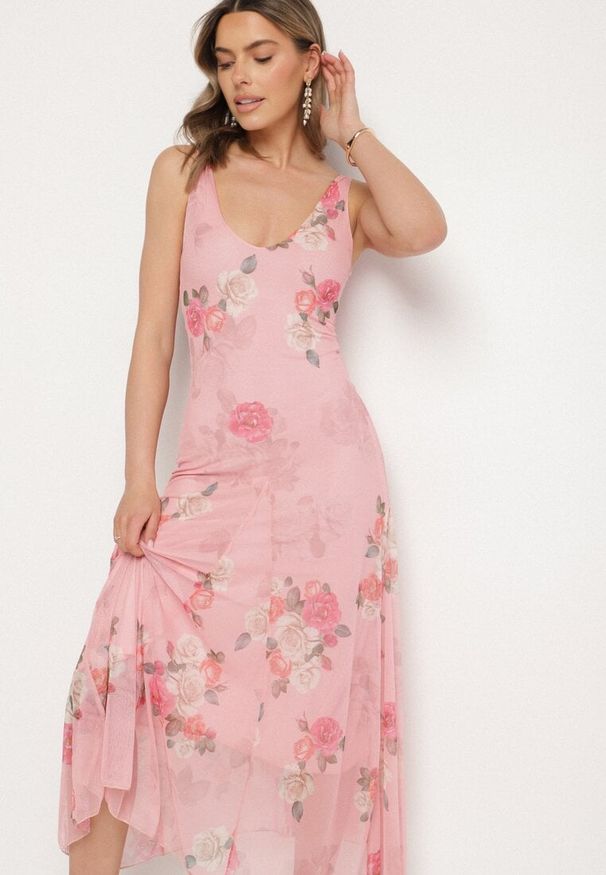 Born2be - Różowa Siateczkowa Sukienka z Kwiatowym Motywem Milanessa. Okazja: na co dzień. Kolor: różowy. Materiał: jeans. Wzór: kwiaty. Typ sukienki: proste. Styl: casual, elegancki