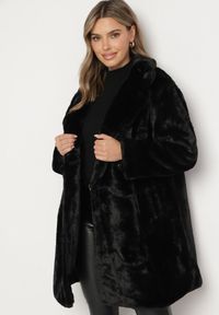 Born2be - Czarny Płaszcz ze Sztucznego Futra Kairaelle. Okazja: na co dzień, na spacer. Kolor: czarny. Materiał: futro. Długość rękawa: długi rękaw. Długość: długie. Sezon: jesień, zima. Styl: casual, elegancki #6