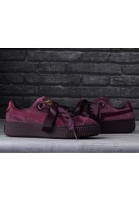 Puma - Buty damskie do chodzenia PUMA PLATFORM KISS VELVET. Kolor: fioletowy. Obcas: na platformie. Sport: turystyka piesza