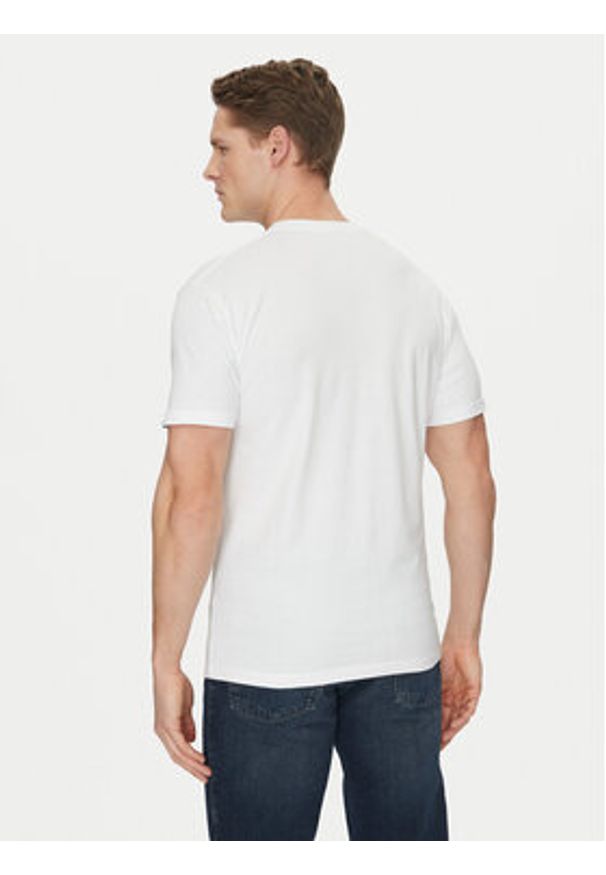 Vans T-Shirt Left Chest Logo VN0A3CZEY281 Biały Classic Fit. Kolor: biały. Materiał: bawełna