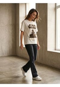 Sinsay - Koszulka z nadrukiem Star Wars - kremowy. Kolor: kremowy. Wzór: nadruk, motyw z bajki #1