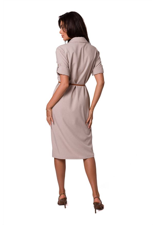 BeWear - Sukienka koszulowa z kołnierzykiem i kieszeniami beżowa. Okazja: do pracy. Kolor: beżowy. Materiał: materiał. Sezon: lato. Typ sukienki: koszulowe