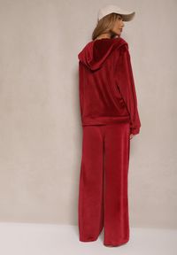Renee - Bordowy Komplet Dresowy z Welurowego Materiału Bluza i Spodnie na Gumce Salliren. Kolekcja: plus size. Kolor: czerwony. Materiał: dresówka, welur, materiał #5