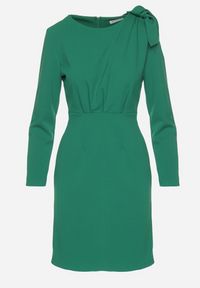 Born2be - Ciemnozielona Dopasowana Sukienka Koktajlowa Ozdobiona Kokardą i Rozcięciem na Linnaea. Okazja: na co dzień. Typ kołnierza: kokarda. Kolor: zielony. Wzór: aplikacja. Typ sukienki: dopasowane. Styl: wizytowy #2