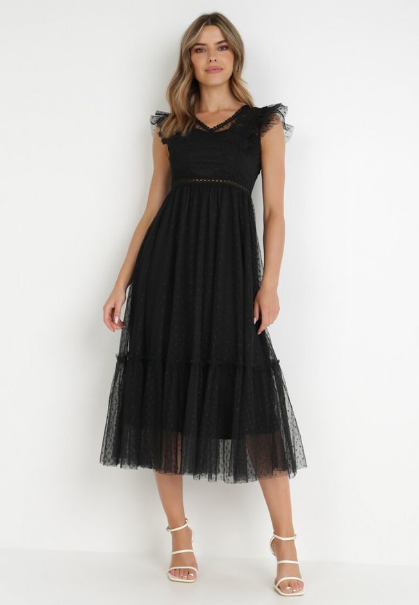 Born2be - Czarna Sukienka Aedusa. Kolor: czarny. Materiał: tiul, koronka. Długość rękawa: krótki rękaw. Wzór: ażurowy, kropki, koronka. Styl: wizytowy. Długość: midi