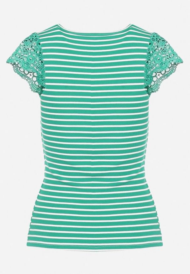 Born2be - Zielony Bawełniany T-shirt z Prążkowanej Dzianiny Ozdobiony Koronką Liasilo. Kolor: zielony. Materiał: dzianina, prążkowany, koronka, bawełna. Wzór: aplikacja, koronka. Sezon: lato