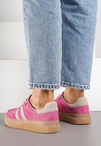 Renee - Fuksjowe Zamszowe Sneakersy w Stylu Kultowych Tenisówek ze Skórzaną Wkładką Tenannia. Okazja: na co dzień. Kolor: różowy. Materiał: zamsz, skóra #6