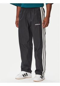 Adidas - adidas Spodnie dresowe Cutline Track KW8023 Czarny Regular Fit. Kolor: czarny. Materiał: syntetyk #1