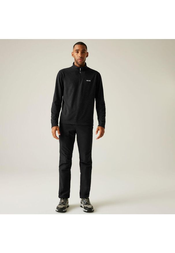 Regatta - Spodnie męskie zimowe ocieplane Highton. Kolor: czarny. Materiał: materiał. Sezon: zima. Sport: turystyka piesza