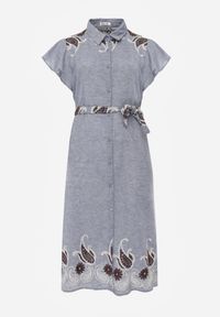 Born2be - Niebieska Rozkloszowana Sukienka Koszulowa z Wiskozy z Haftem i Wiązanym Paskiem Adellis. Okazja: na co dzień. Kolekcja: plus size. Kolor: niebieski. Materiał: wiskoza. Wzór: haft. Sezon: lato. Typ sukienki: koszulowe. Styl: casual, boho #5