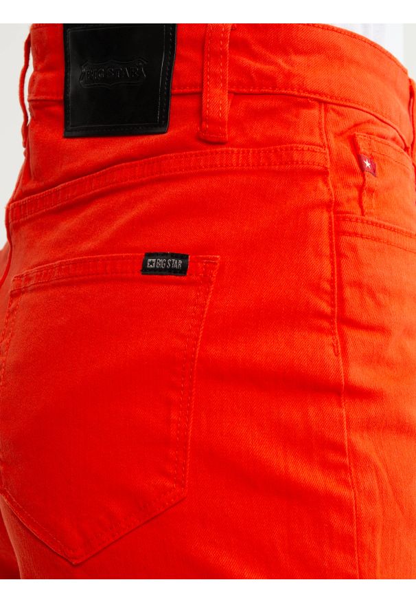Big-Star - Szorty damskie jeansowe czerwone Caroline 603. Okazja: na co dzień. Kolor: czerwony. Materiał: jeans. Długość: krótkie. Sezon: lato. Styl: wakacyjny, casual