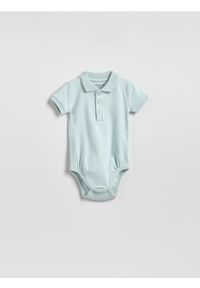 Reserved - Bawełniane body polo - jasnoniebieski. Kolor: niebieski. Materiał: bawełna #1