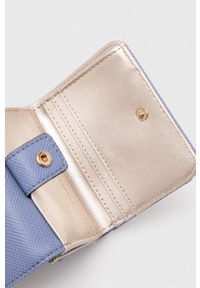 Guess portfel damski kolor fioletowy. Kolor: fioletowy. Materiał: materiał. Wzór: gładki #4