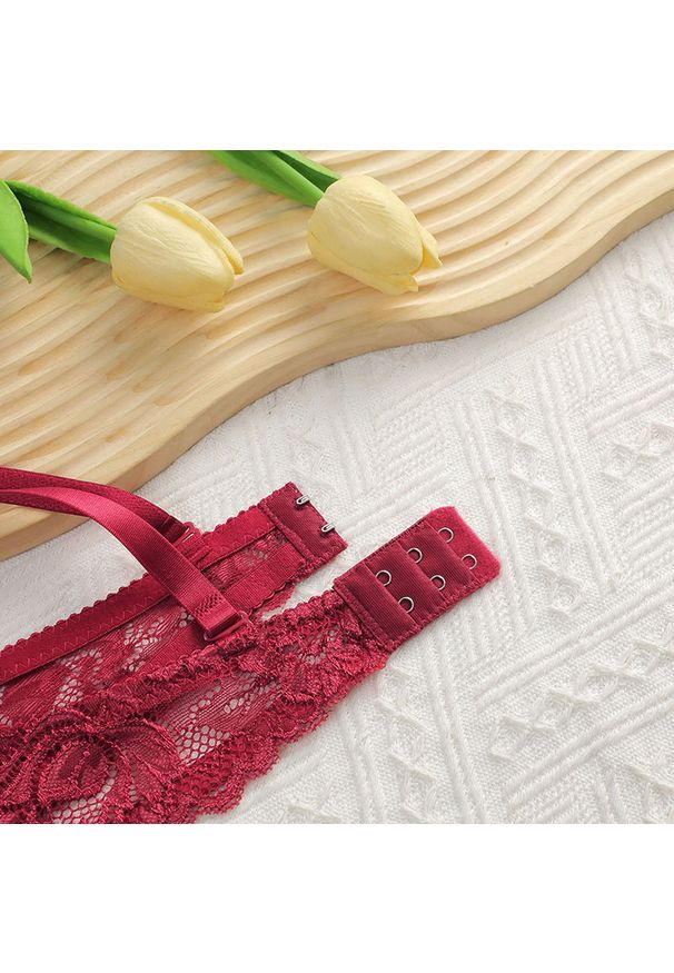 Intica - Komplet bielizny koronkowej push-up z satynowym wykończeniem Moran. Kolor: czerwony. Materiał: satyna, koronka. Wzór: koronka