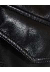 NANUSHKA - Czarna kurtka z wegańskiej skóry Artha. Kolor: czarny. Materiał: skóra