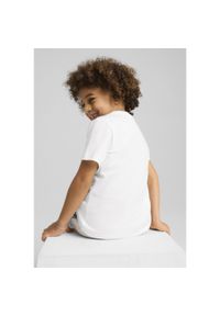 Puma - Dziecięca koszulka PUMA × HOT WHEELS™ z grafiką PUMA White. Kolor: biały. Wzór: napisy, nadruk. Sport: joga i pilates #1