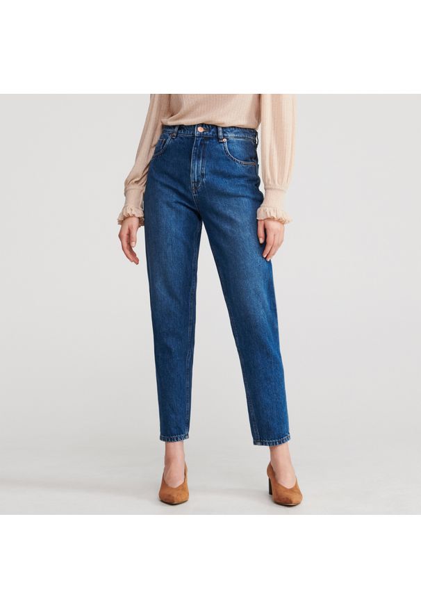 Reserved - Jeansy mom - Granatowy. Kolor: niebieski. Materiał: jeans