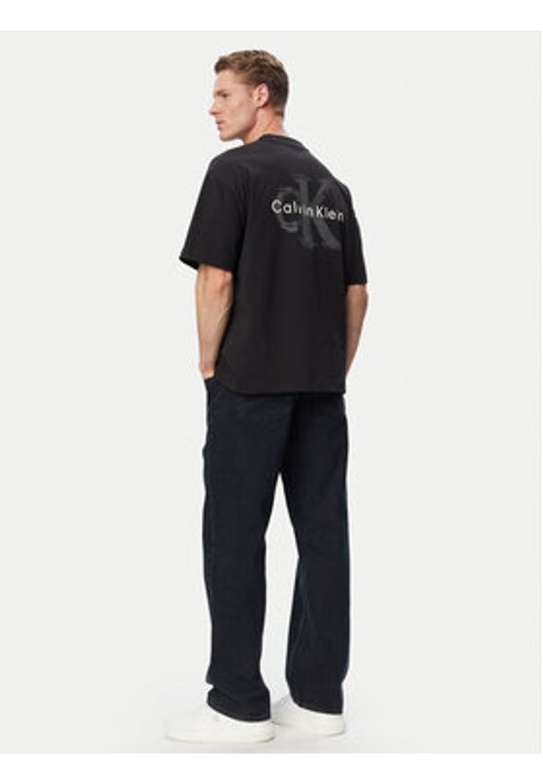 Calvin Klein Jeans T-Shirt LV04RAB806 Czarny Oversize. Kolor: czarny. Materiał: bawełna