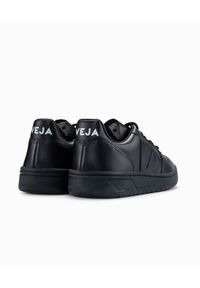 Veja - VEJA - Czarne sneakersy V-10. Nosek buta: okrągły. Kolor: czarny. Materiał: guma, materiał. Obcas: na płaskiej podeszwie #5