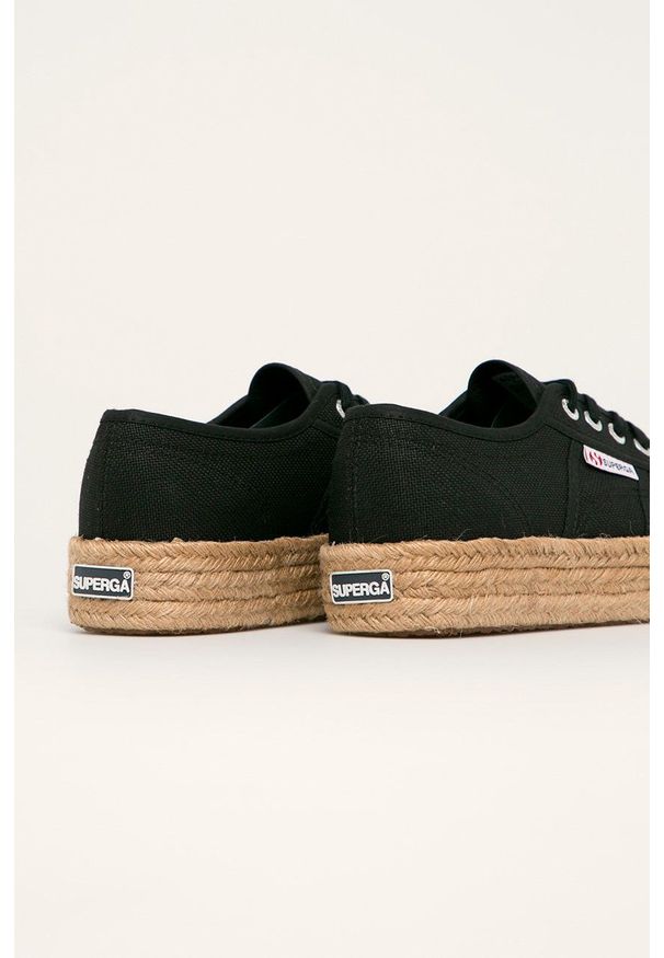 Superga - Espadryle. Nosek buta: okrągły. Kolor: czarny. Materiał: guma. Obcas: na platformie