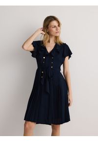 Reserved - Sukienka z ozdobnymi guzikami - granatowy. Kolor: niebieski. Materiał: tkanina #1