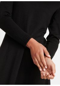 Sukienka dzianinowa poszerzana dołem bonprix czarny. Kolor: czarny. Materiał: materiał, bawełna, dzianina, akryl #6