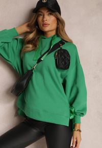 Renee - Zielona Bluza Oversize z Kapturem Liiza. Okazja: na co dzień. Typ kołnierza: kaptur. Kolor: zielony. Materiał: bawełna, tkanina, polar. Wzór: jednolity. Styl: casual #3