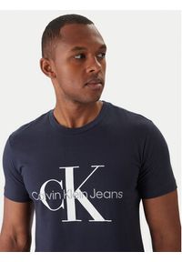Calvin Klein Jeans T-Shirt J30J320935 Granatowy Slim Fit. Kolor: niebieski. Materiał: bawełna #4